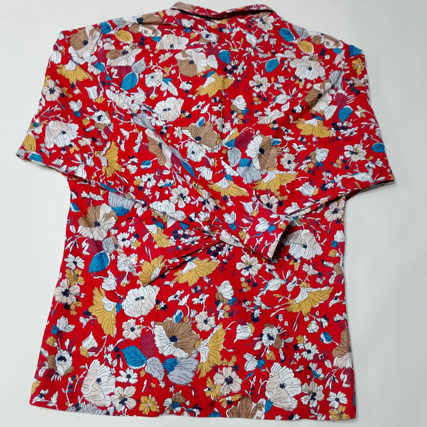 Camicia Cacharel rossa con stampa floreale