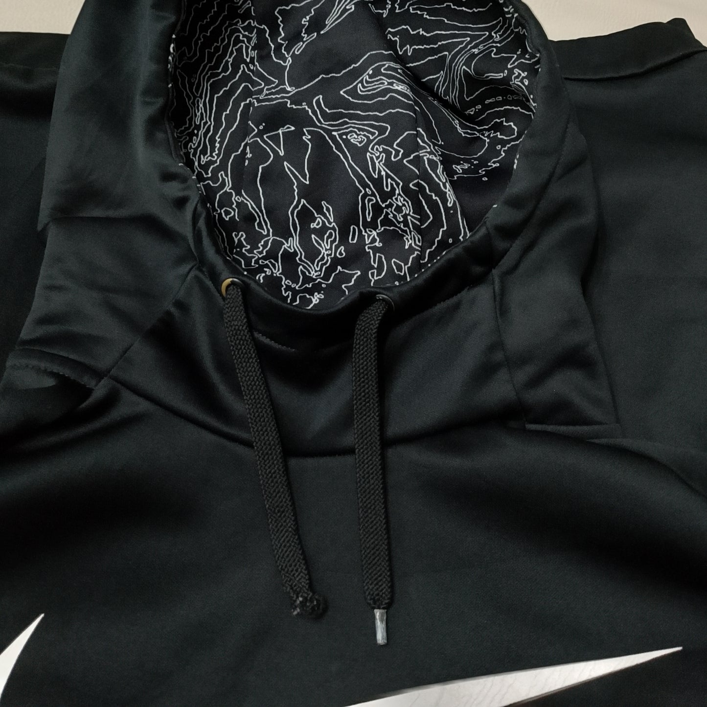 Felpa con cappuccio Nike dri fit logo bianco