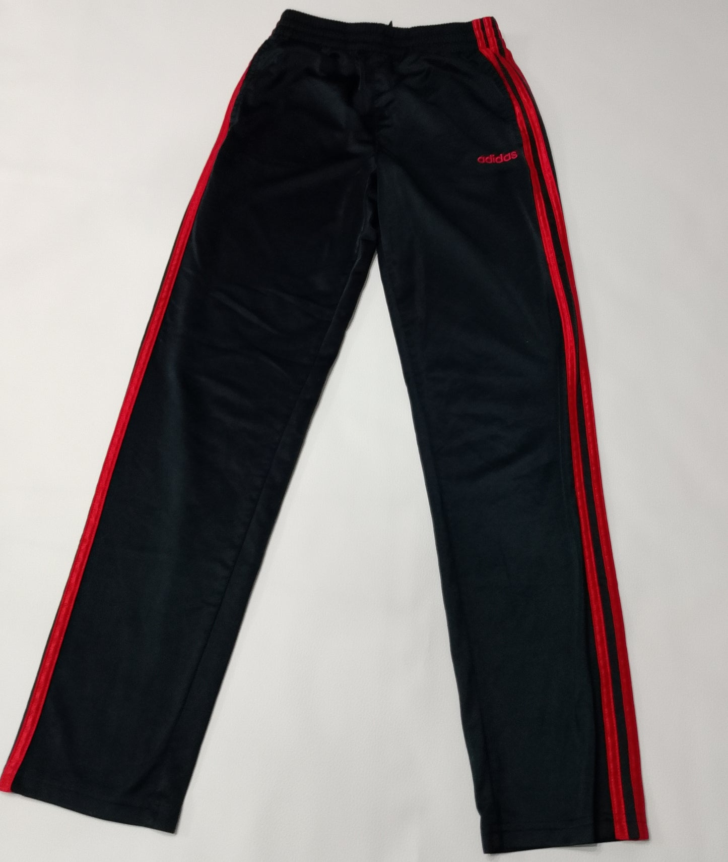Pantalone tuta Adidas nero con strisce rosse laterali