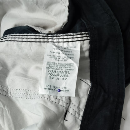 Pantaloni Wrangler neri tasconi vestibilità relax